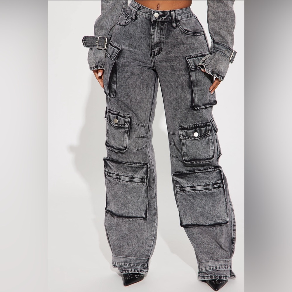 Billie Low Slung Cargo Jeans - Acid Wash Black